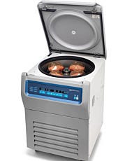 Floor model 4L Megafuge ST4F Plus Ventilated Centrifuge by Thermo Fisher Scientific