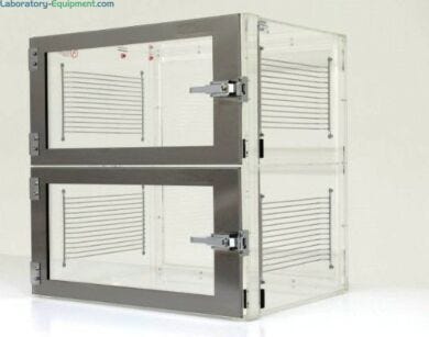 Shown with optional stainless steel door frames and RB-Valves  |  3950-41D displayed