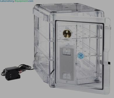 A Clear Copolyester Bel-Art Secador 3.0 Desiccator blocks 99% of UV light from penetrating the interior of the desiccator.  |  1539-10 displayed