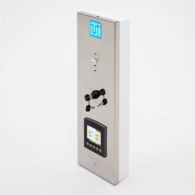 Cleanroom control panel with Tier 2 system monitors and controls up to 100 FFUs in 8 rooms; 6 inputs for pressure/RH/temp sensors, plus FFU performance alarm | 6607-02 displayed