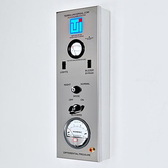 Cleanroom control panel provides centralized control and monitoring of cleanroom functions; status indicator LED blinks when FFU filters need replacement | 6600-23A-NS displayed