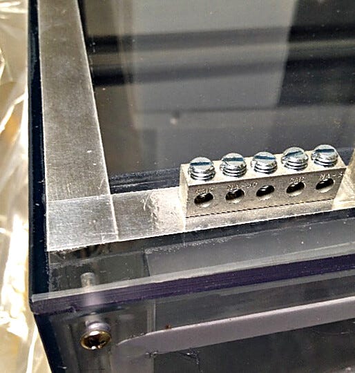 Installed grounding terminal; location may vary depending on product | 1686-12 displayed