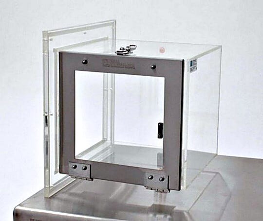Provide a buffer space for samples or material transfer. | 1680-78B displayed
