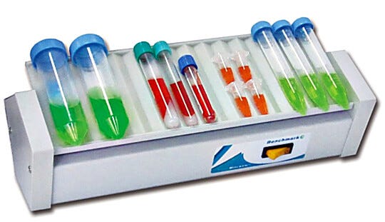 Designed with the ideal speed and tilt angle for gentle, thorough sample tube mixing  |  2823-22 displayed