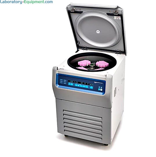 Floor model, IVD Certified 4L free-standing Megafuge ST4F and ST4F R Plus Centrifuges in ventilated and refrigerated models by Thermo Fisher | 1717-PP-05 displayed