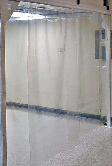 Suitable for all classes of cleanrooms and all levels of process isolation | 1320C-08 displayed