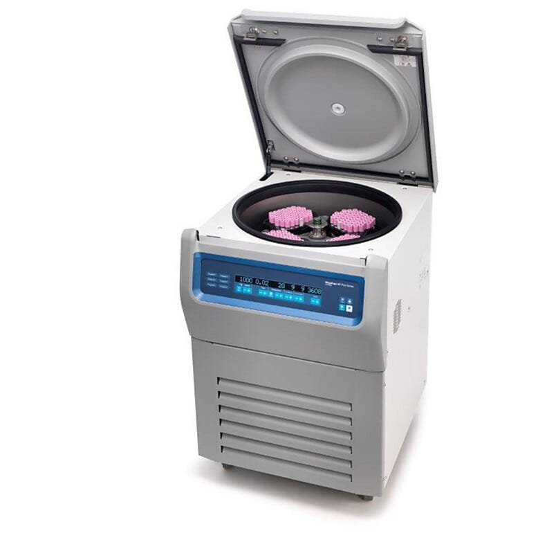 Floor model, IVD Certified 4L free-standing Megafuge ST4F and ST4F R Plus Centrifuges in ventilated and refrigerated models by Thermo Fisher | 1717-PP-05 displayed
