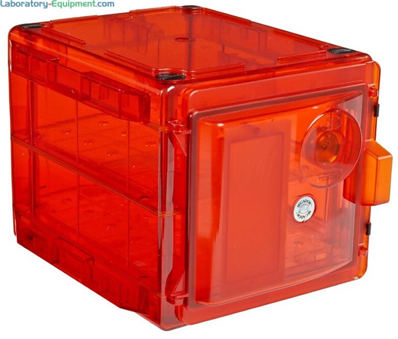 An Amber Copolyester Bel-Art Secador 2.0 Desiccator blocks 99% of UV light from penetrating the interior of the desiccator.  |  3618-57 displayed