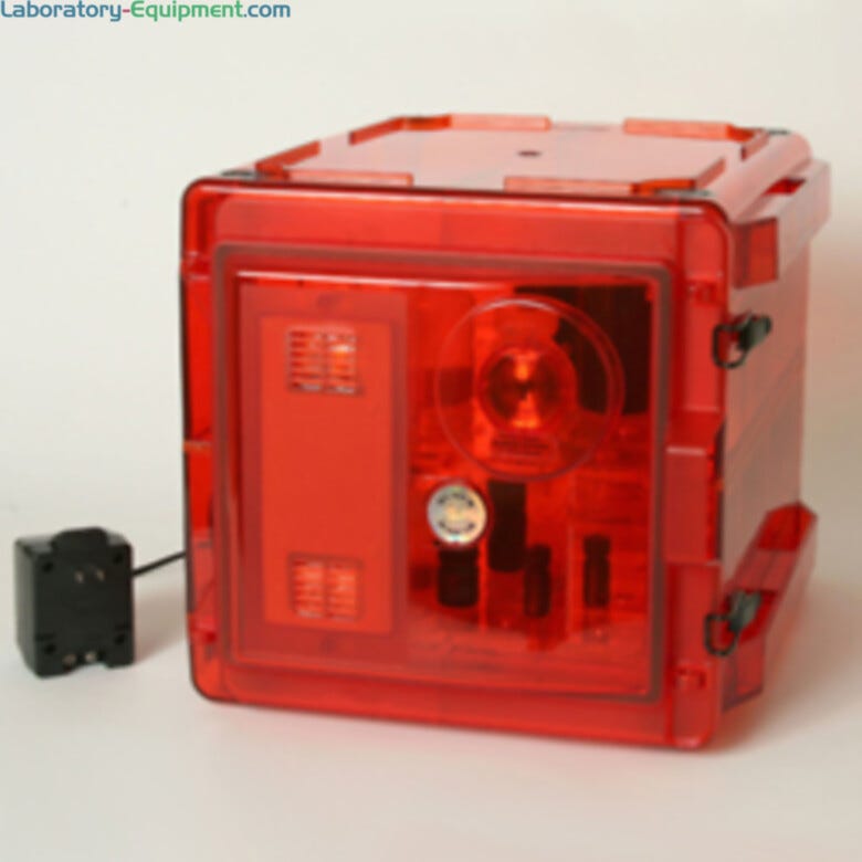 An Amber Copolyester Bel-Art Secador 2.0 Desiccator blocks 99% of UV light from penetrating the interior of the desiccator.  |  3618-52 displayed