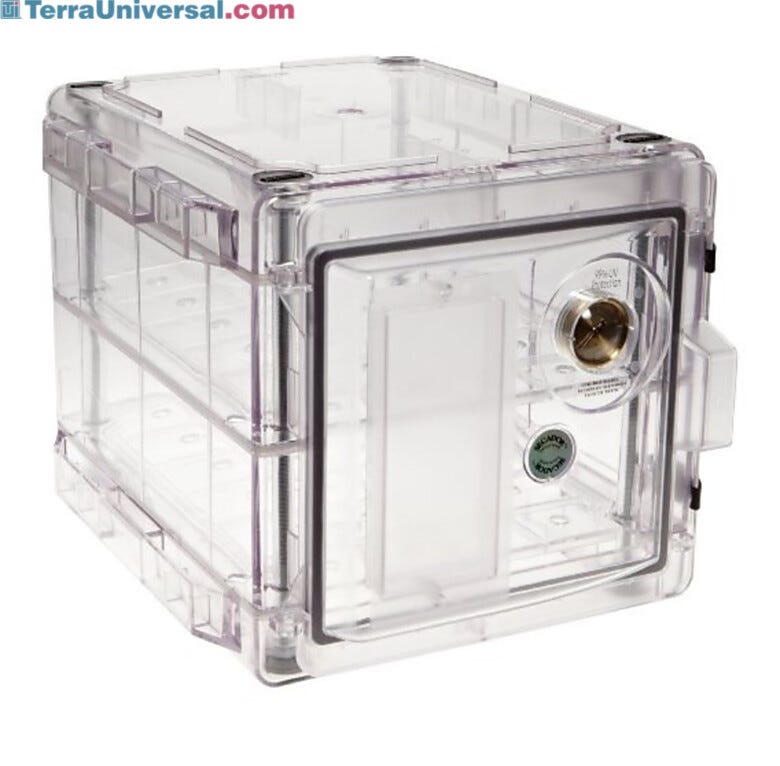 A Clear Copolyester Bel-Art Secador 2.0 Desiccator blocks 99% of UV light from penetrating the interior of the desiccator. | 3618-54 displayed