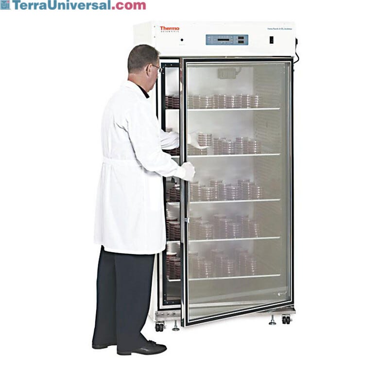 Large Capacity Reach-In CO2 Incubator by Thermo Fisher Scientific with directed horizontal laminar airflow; 29.0 cu. ft. model also in 230V | 3615-38 displayed