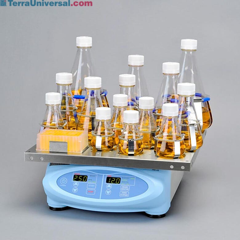 Thermo Scientific’s MaxQ™ 2000 CO2-Resistant Shaker is designed for use in environments containing up to 10% carbon dioxide | 1711-87 displayed
