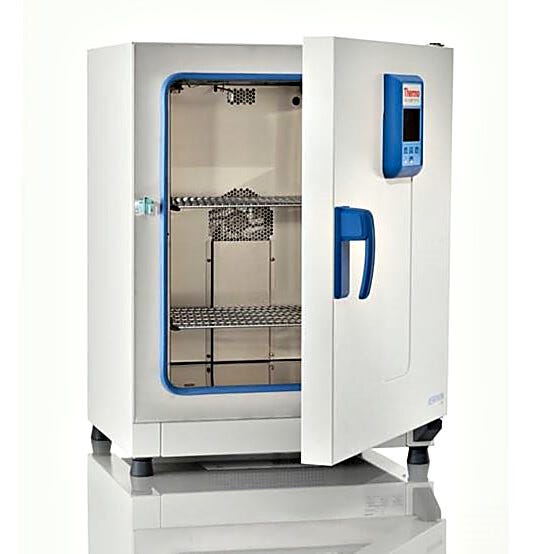Compact 62L Heratherm Advanced Protocol Ovens by Thermo Fisher Scientific in Gravity and Mechanical convection models feature an adjustable fan  |  3700-96 displayed