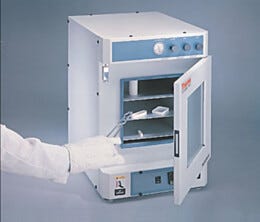 Thermo Scientific Lindberg Blue-M Vacuum Oven 0.65 cu. ft. 6° to 260°C Painted Steel VO914A