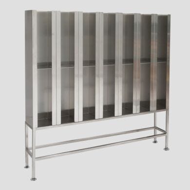 14 single-sided 304 stainless steel cubbies with slotted footplates  |  4955-02 displayed