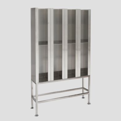 8 single-sided 304 stainless steel cubbies with slotted footplates  |  4955-01 displayed