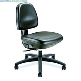 Vinyl material and ultra-clean construction makes this chair suitable for use in a Class 100 environment | 1012-05 displayed
