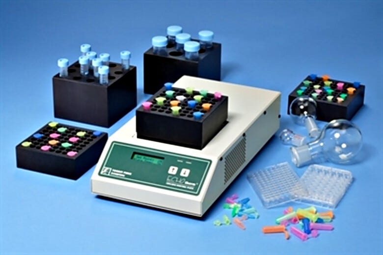 Chills and heats biological samples from -10 degrees C to 100 degrees C with precise control  |  5005-06 displayed