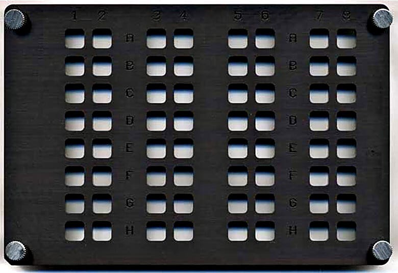 Cassettes prevent cross contamination and the well top prevents sample evaporation  |  3033-35 displayed
