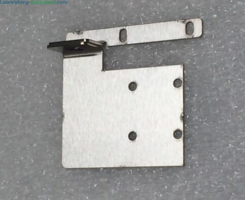 Increases security of desiccators and accommodates most standard padlocks.  |  1603-33 displayed