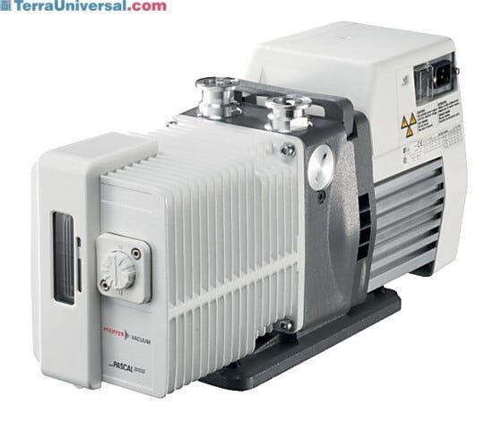 Pascal 2005 Rotary Vane Vacuum Pump  |  7901-35 displayed