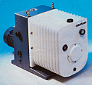 Vacuum Pump; Pascal 2010, Rotary Vane, Pfeiffer, 135 V
