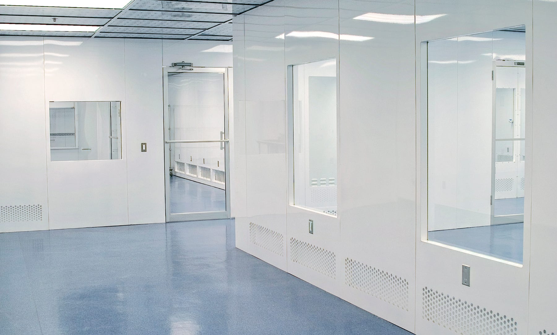 How Do I Select the Right Cleanroom for cGMP, GLP, ASTM, and IEST Requirements